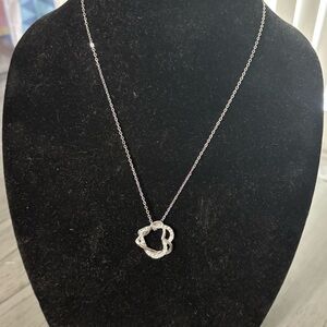 Swarovski elements intertwined hearts 18” pendant new